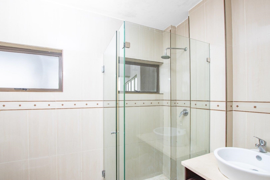 5 Bedroom Property for Sale in Blue Valley Golf Estate Gauteng