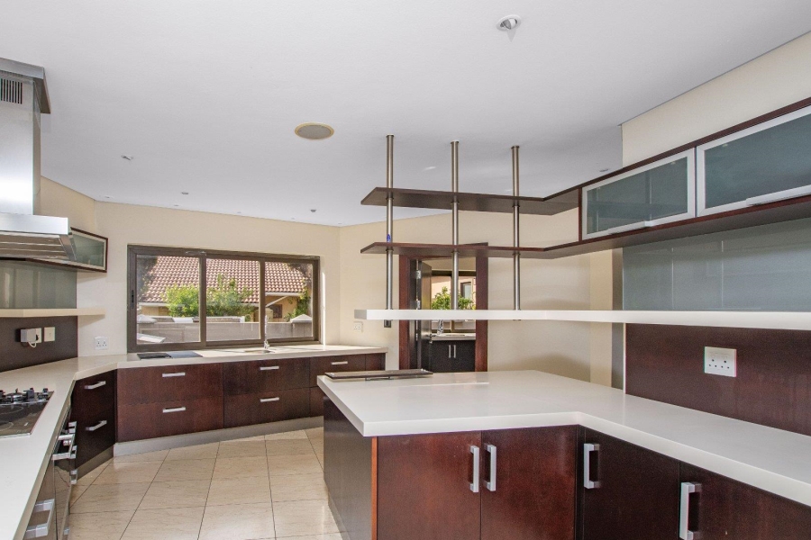 5 Bedroom Property for Sale in Blue Valley Golf Estate Gauteng