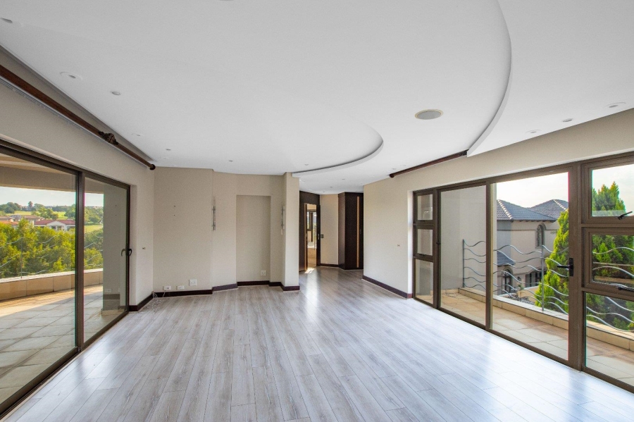5 Bedroom Property for Sale in Blue Valley Golf Estate Gauteng