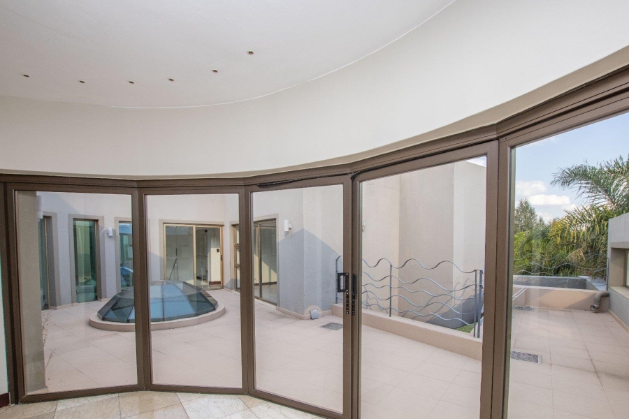 5 Bedroom Property for Sale in Blue Valley Golf Estate Gauteng