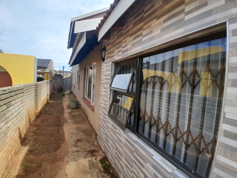 5 Bedroom Property for Sale in Davidsonville Gauteng