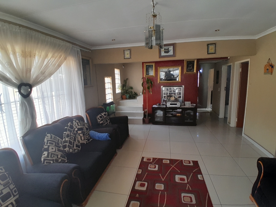 5 Bedroom Property for Sale in Davidsonville Gauteng