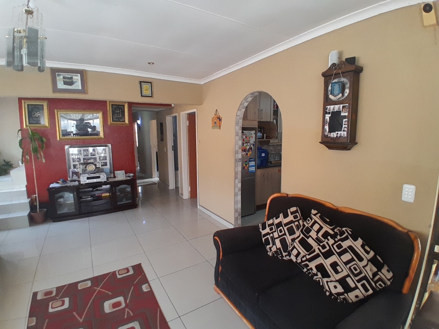 5 Bedroom Property for Sale in Davidsonville Gauteng