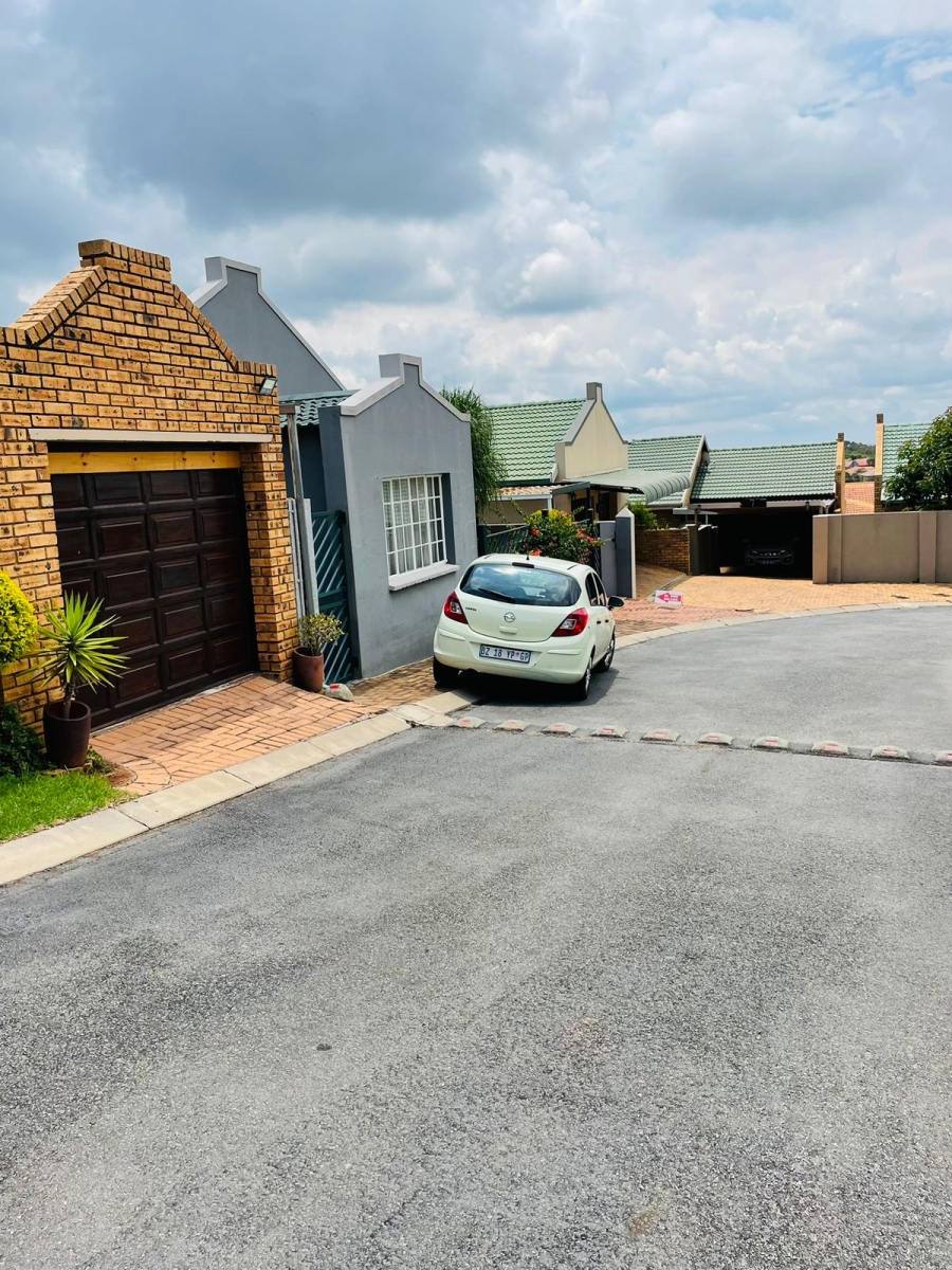 3 Bedroom Property for Sale in Chancliff Ridge Gauteng