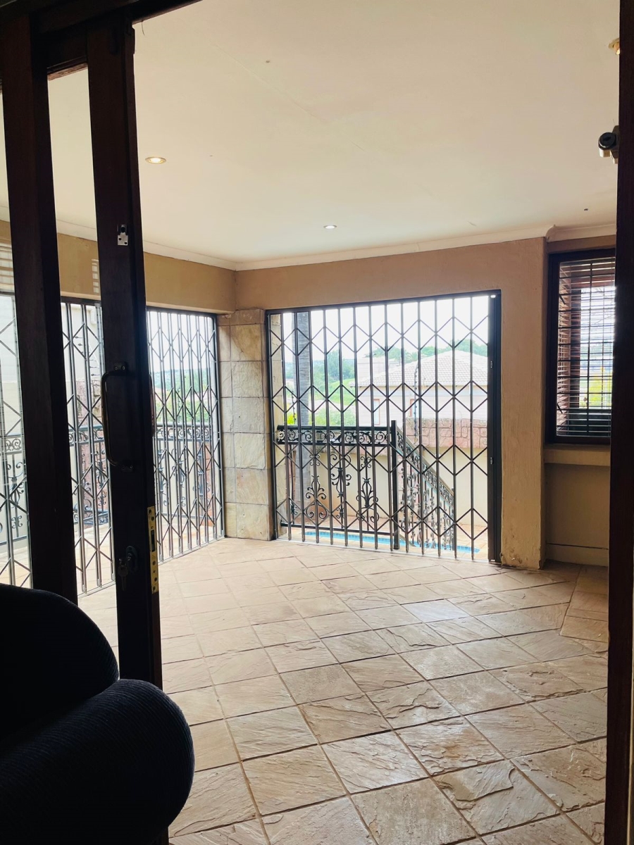 5 Bedroom Property for Sale in Chancliff Ridge Gauteng