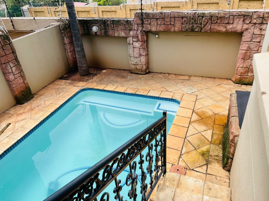 5 Bedroom Property for Sale in Chancliff Ridge Gauteng