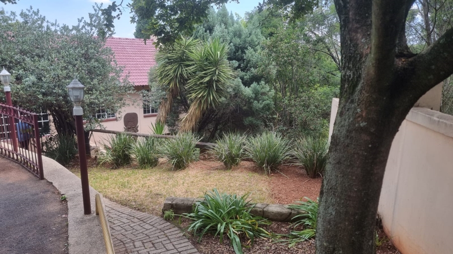 3 Bedroom Property for Sale in Roodekrans Gauteng