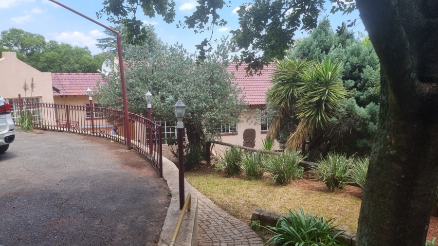 3 Bedroom Property for Sale in Roodekrans Gauteng