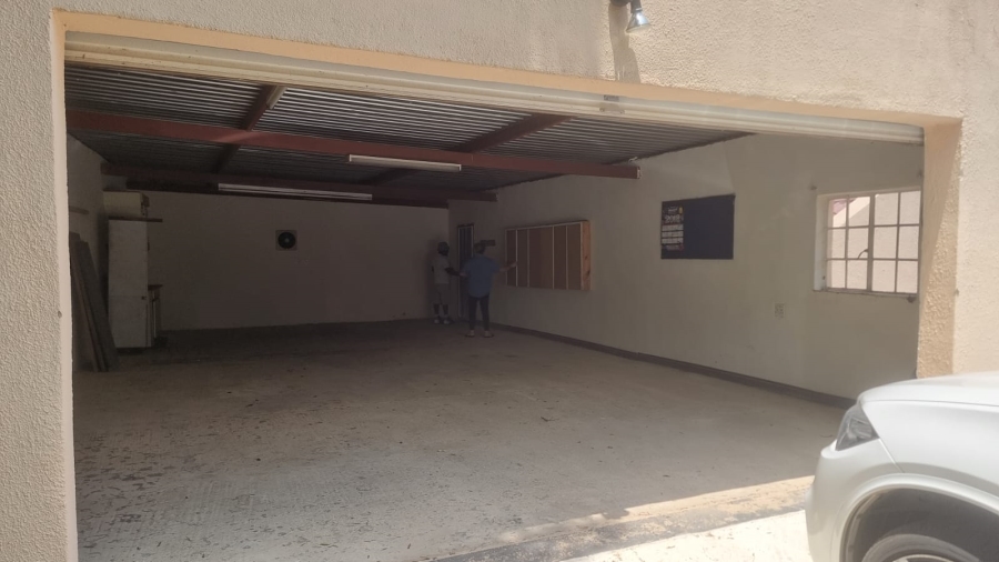 3 Bedroom Property for Sale in Roodekrans Gauteng