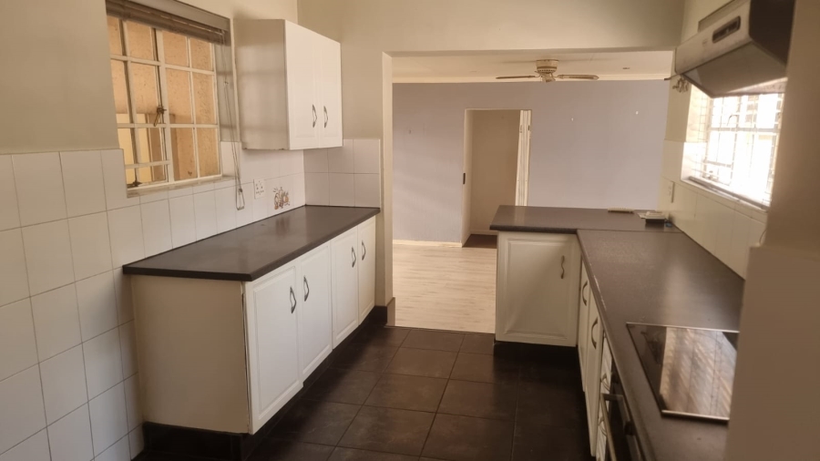 3 Bedroom Property for Sale in Roodekrans Gauteng