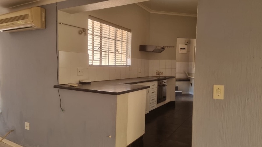 3 Bedroom Property for Sale in Roodekrans Gauteng