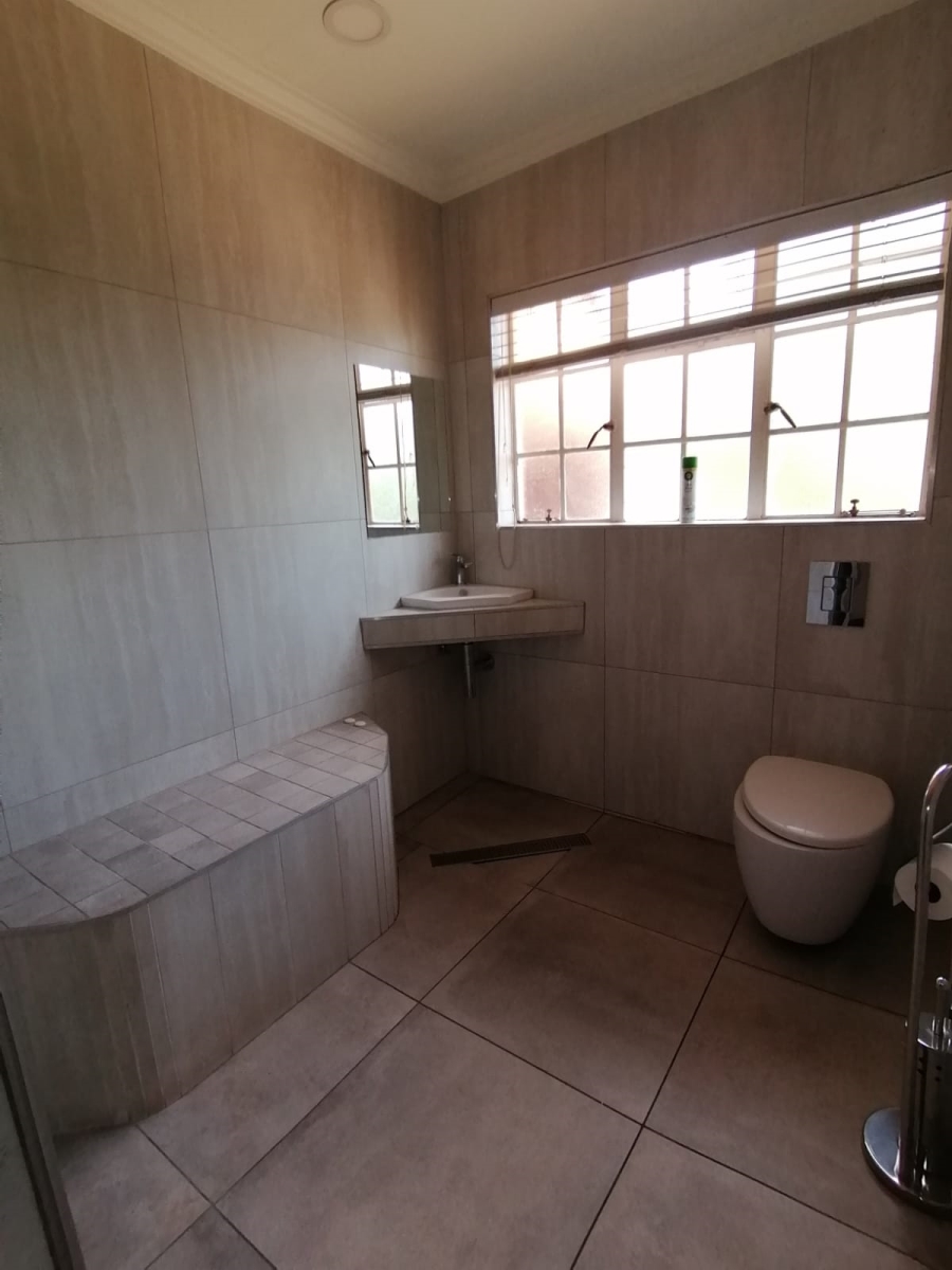 3 Bedroom Property for Sale in Roodekrans Gauteng