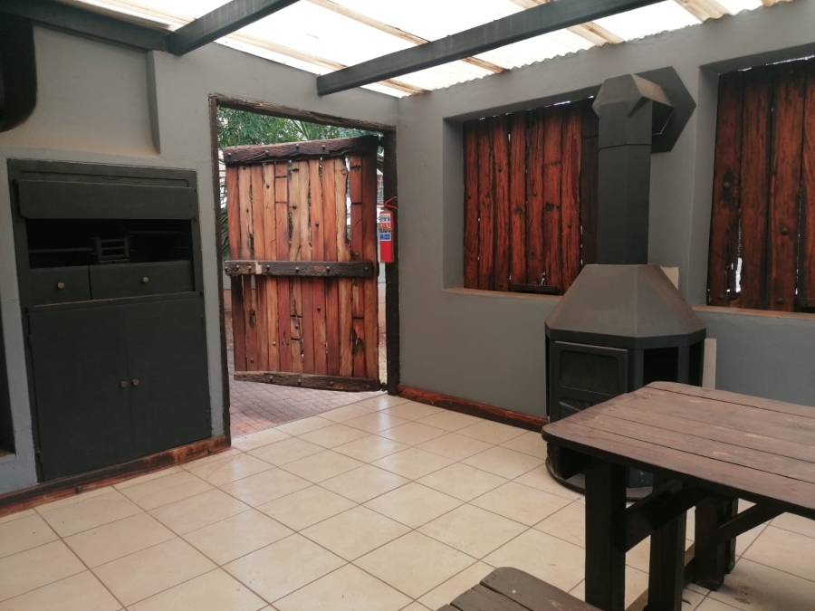 3 Bedroom Property for Sale in Roodekrans Gauteng