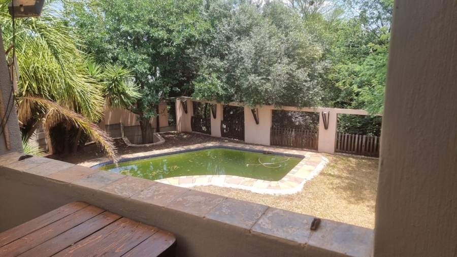 3 Bedroom Property for Sale in Roodekrans Gauteng