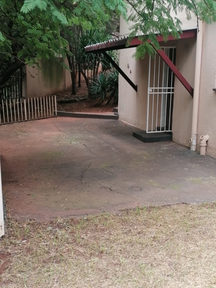 3 Bedroom Property for Sale in Roodekrans Gauteng