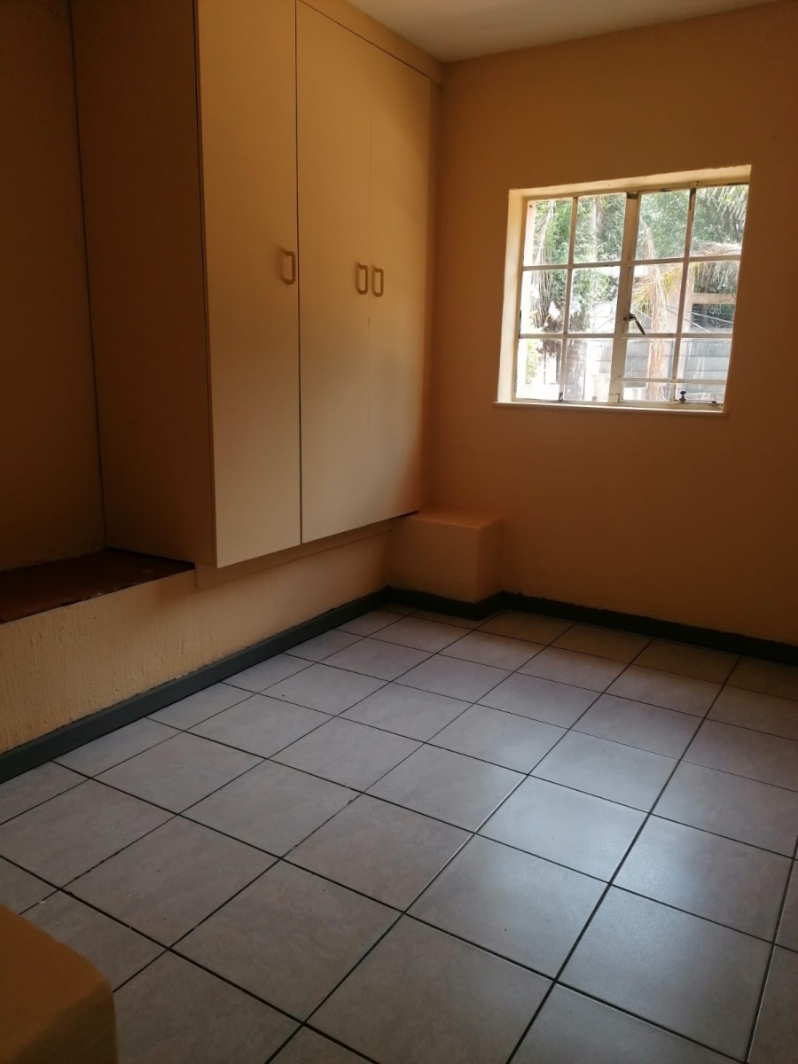 3 Bedroom Property for Sale in Roodekrans Gauteng