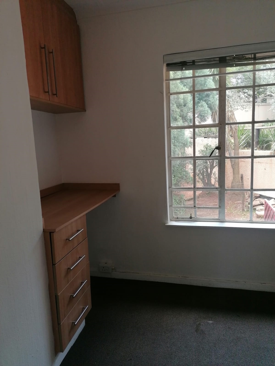 3 Bedroom Property for Sale in Roodekrans Gauteng