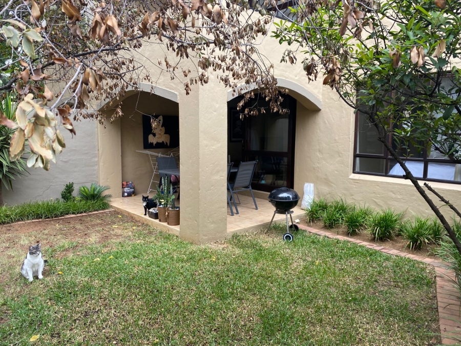 To Let 1 Bedroom Property for Rent in Lonehill Gauteng