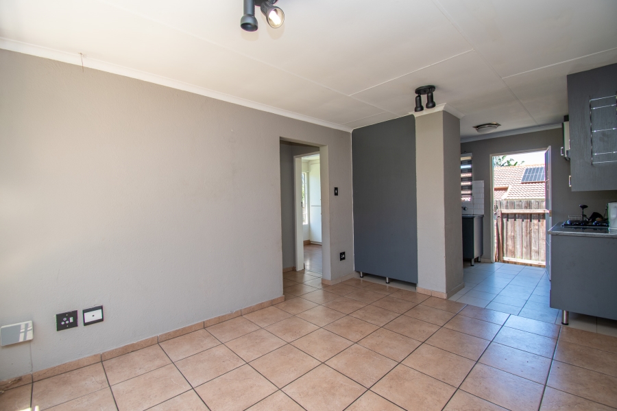 2 Bedroom Property for Sale in Allens Nek Gauteng