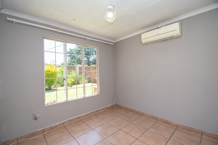 2 Bedroom Property for Sale in Allens Nek Gauteng