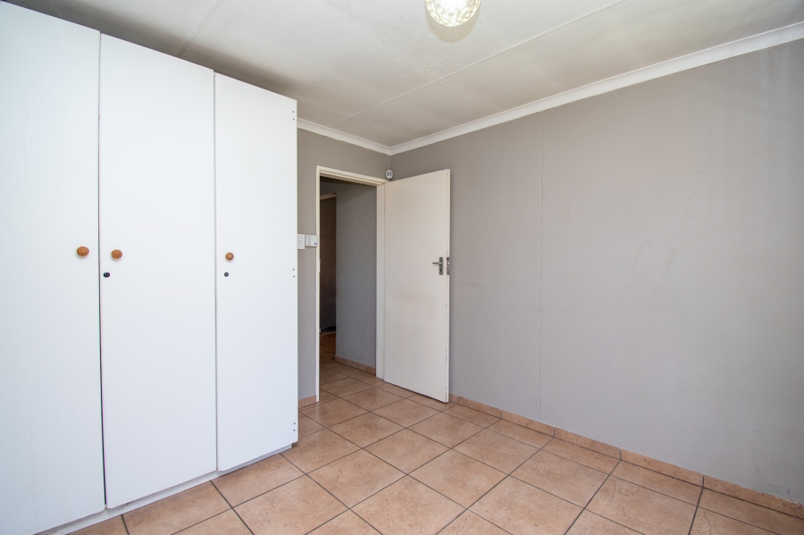 2 Bedroom Property for Sale in Allens Nek Gauteng