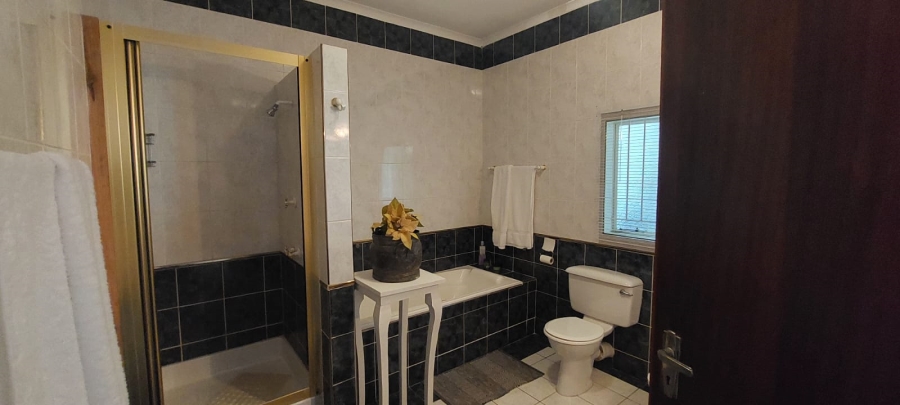 4 Bedroom Property for Sale in Fairlead Gauteng