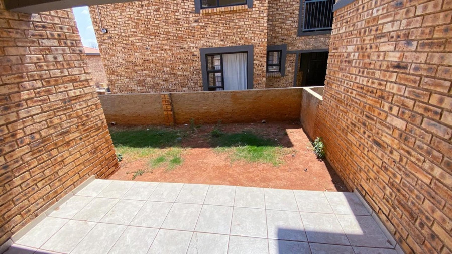 3 Bedroom Property for Sale in Cloverdene Gauteng