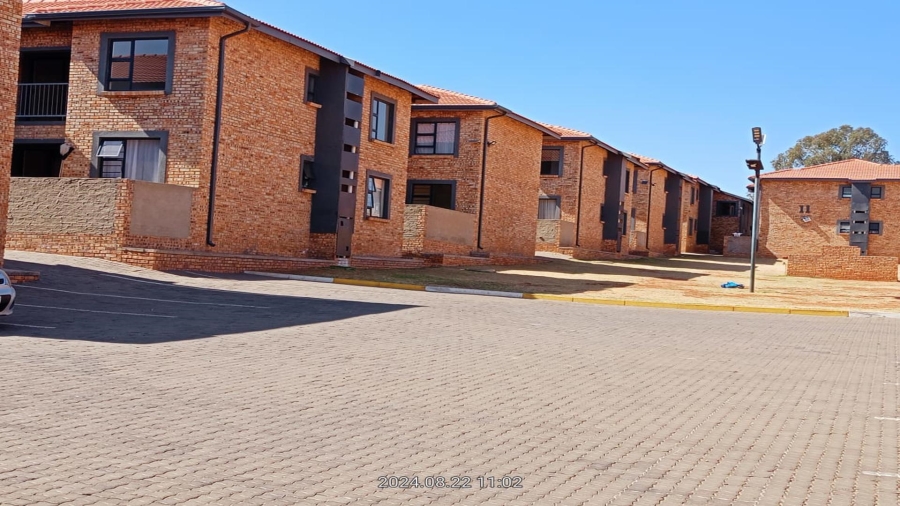 2 Bedroom Property for Sale in Cloverdene Gauteng