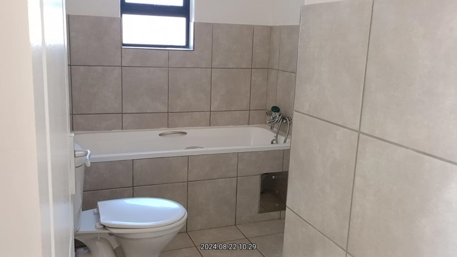 2 Bedroom Property for Sale in Cloverdene Gauteng