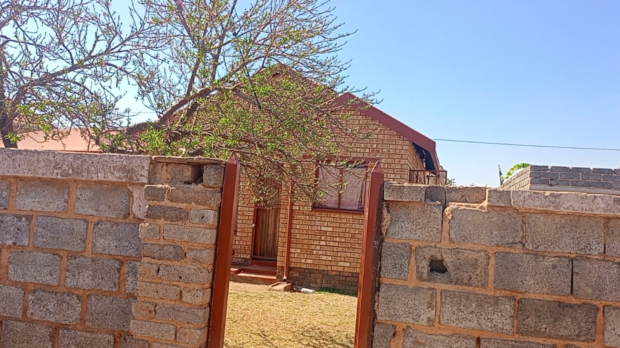 2 Bedroom Property for Sale in Cloverdene Gauteng