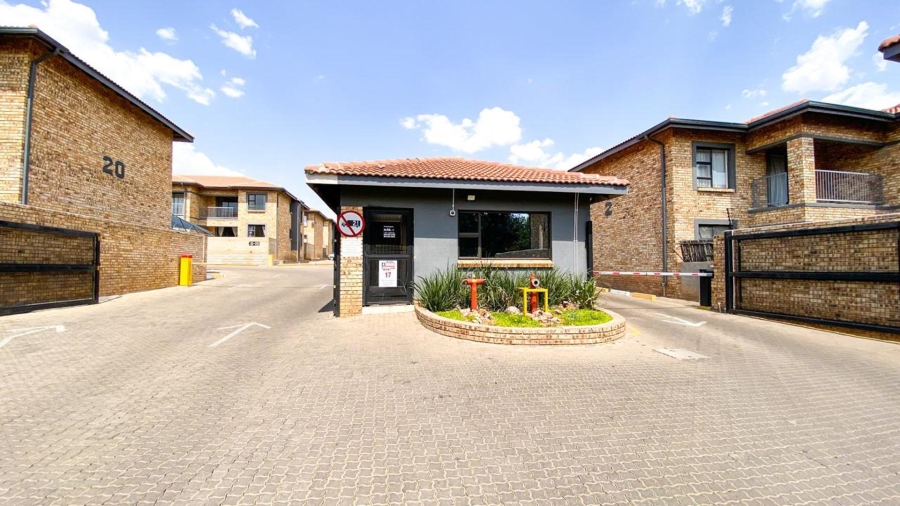 3 Bedroom Property for Sale in Crystal Park Gauteng