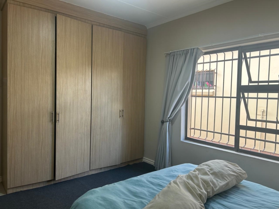 To Let 3 Bedroom Property for Rent in Waverley Gauteng