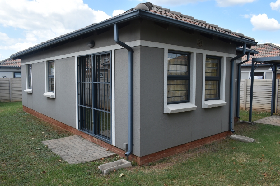 3 Bedroom Property for Sale in Andeon Gauteng