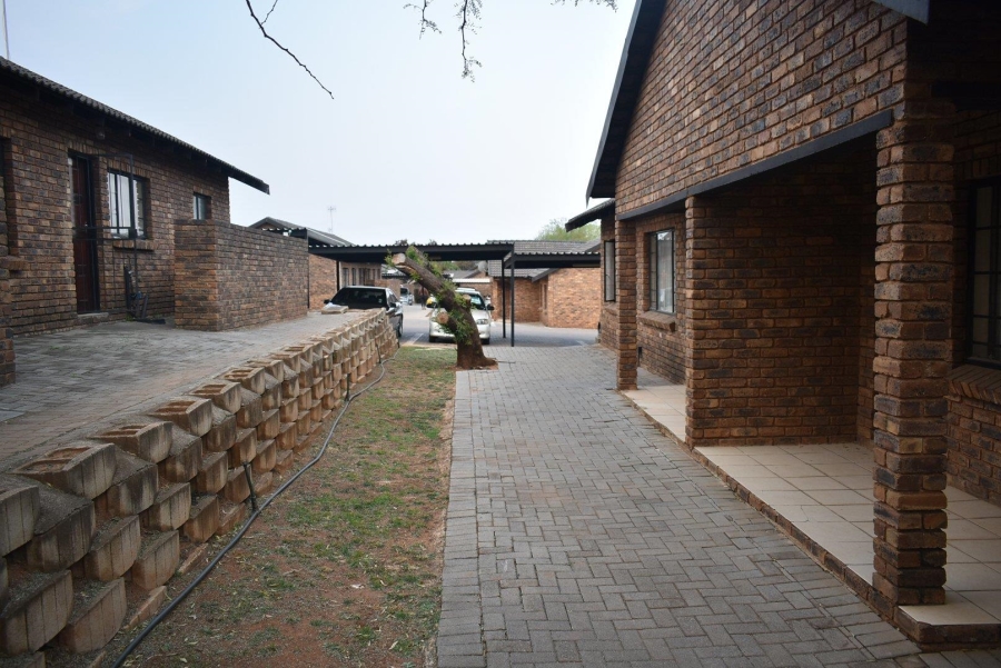 1 Bedroom Property for Sale in Philip Nel Park Gauteng