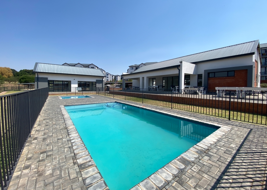 2 Bedroom Property for Sale in Lombardy Estate Gauteng