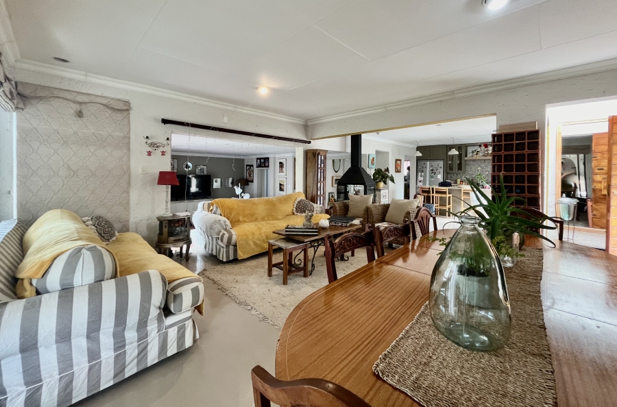 5 Bedroom Property for Sale in Moreleta Park Gauteng