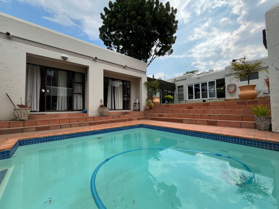 5 Bedroom Property for Sale in Moreleta Park Gauteng