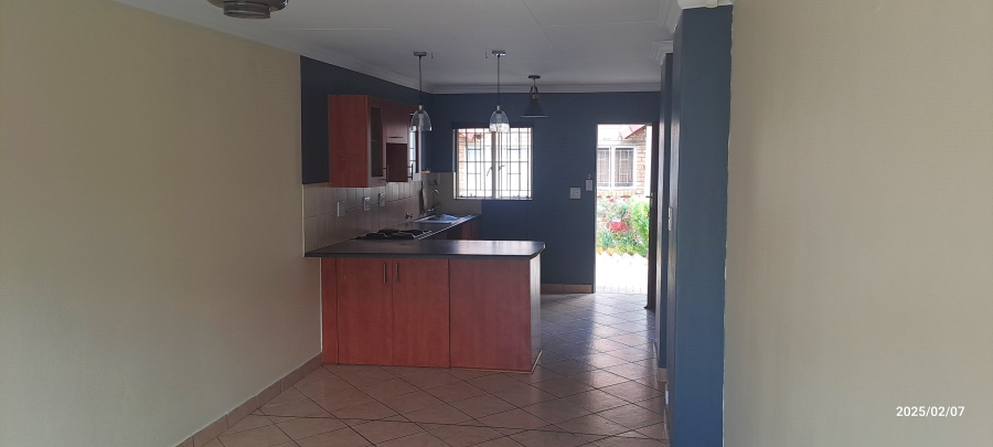 2 Bedroom Property for Sale in Rietfontein Gauteng