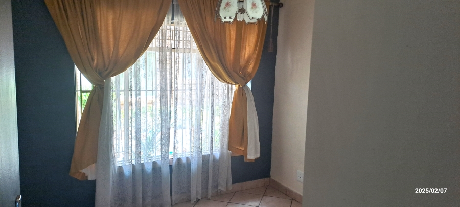 2 Bedroom Property for Sale in Rietfontein Gauteng