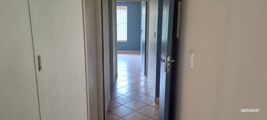 2 Bedroom Property for Sale in Rietfontein Gauteng