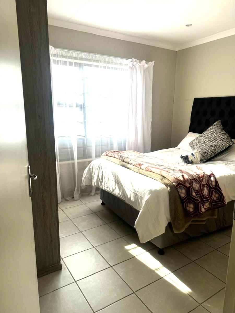 2 Bedroom Property for Sale in Dawn Park Gauteng