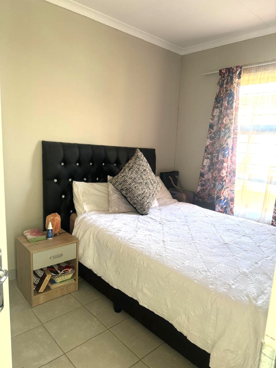 2 Bedroom Property for Sale in Dawn Park Gauteng