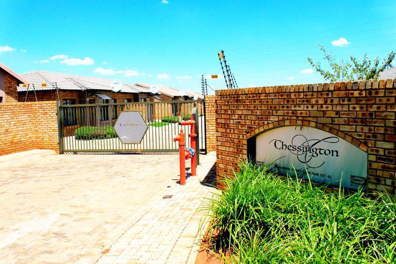 2 Bedroom Property for Sale in Dawn Park Gauteng