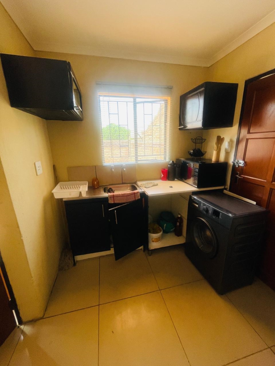 To Let 2 Bedroom Property for Rent in Soshanguve VV Gauteng