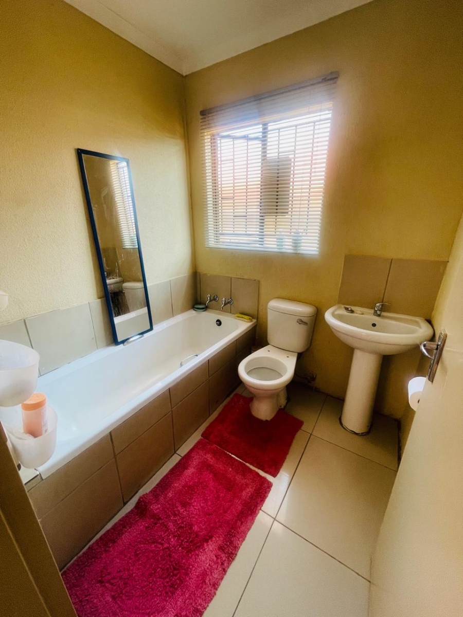 To Let 2 Bedroom Property for Rent in Soshanguve VV Gauteng