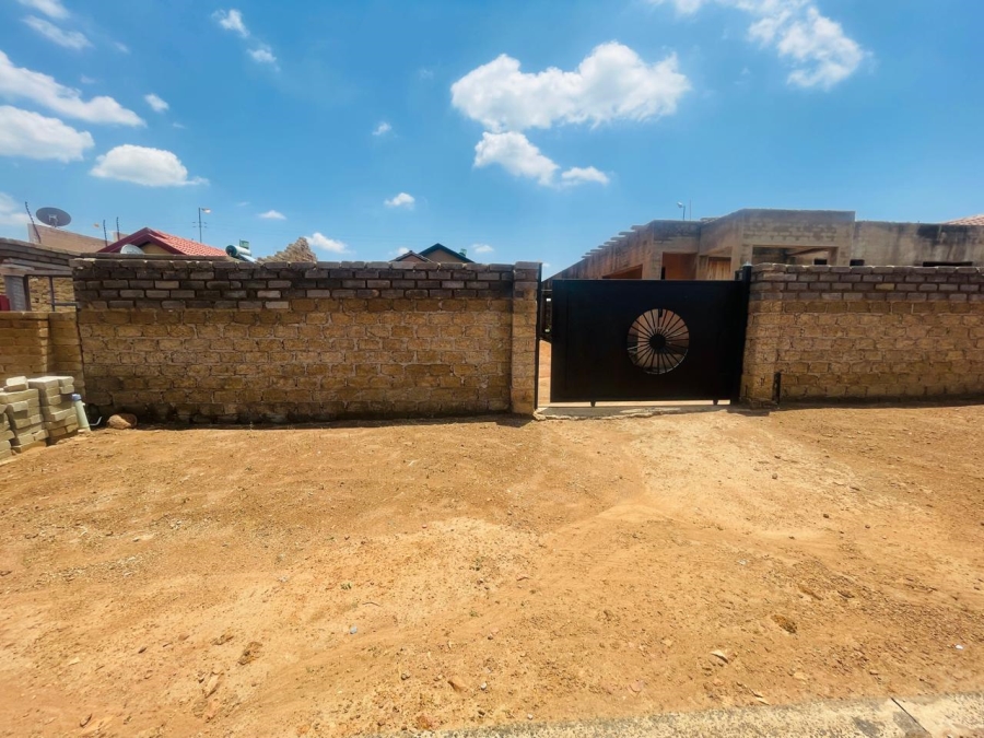 To Let 2 Bedroom Property for Rent in Soshanguve VV Gauteng