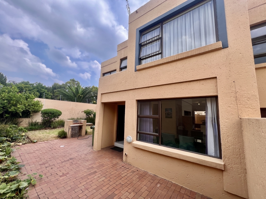 3 Bedroom Property for Sale in Lonehill Gauteng