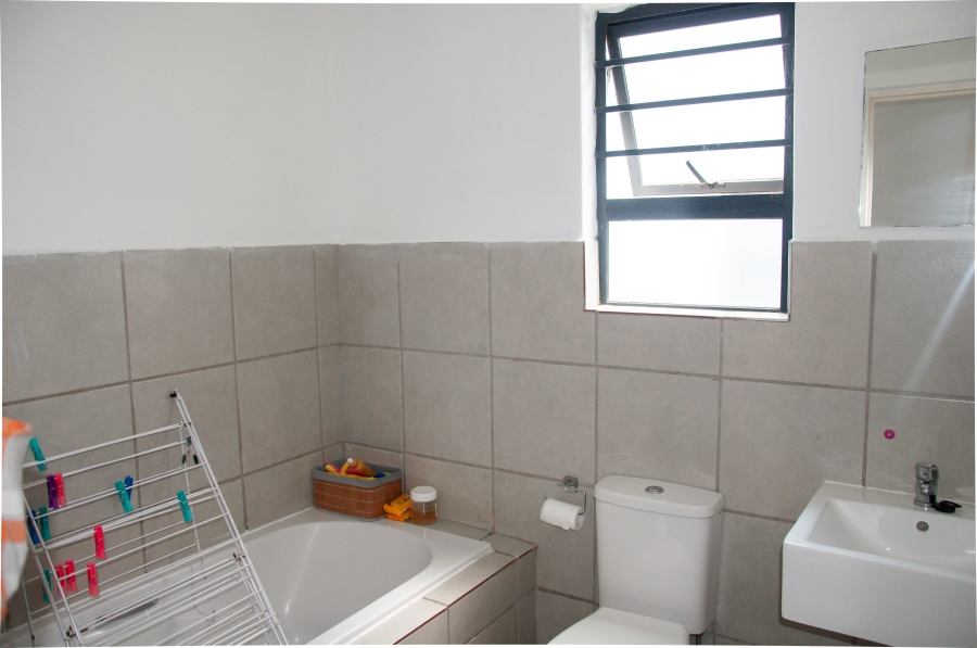 3 Bedroom Property for Sale in Noordwyk Gauteng