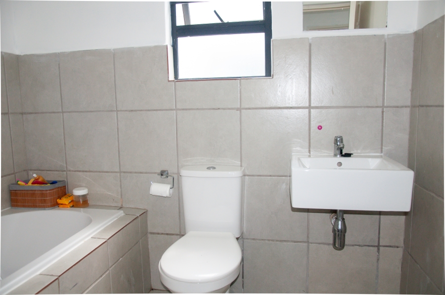 3 Bedroom Property for Sale in Noordwyk Gauteng