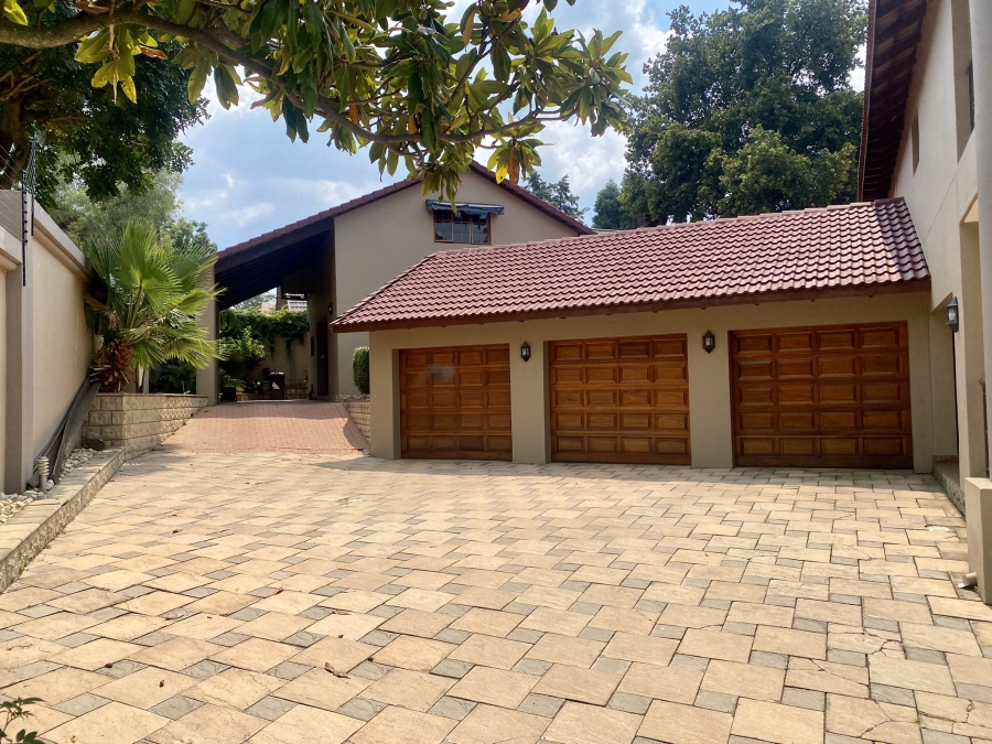 6 Bedroom Property for Sale in Edenburg Gauteng